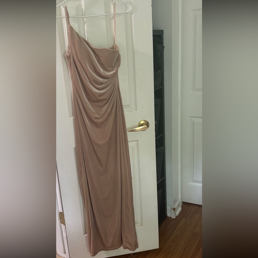 Revelry - Jade Velvet Dress Gold Champagne